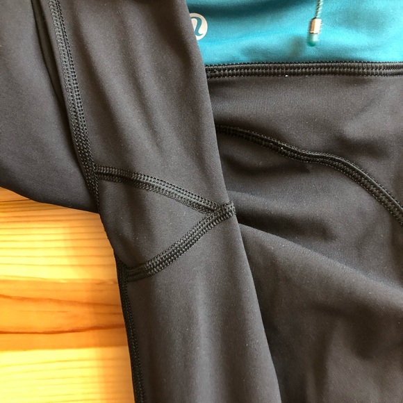 Lululemon Speed Tight IV Lights Out - Picture 5 of 5